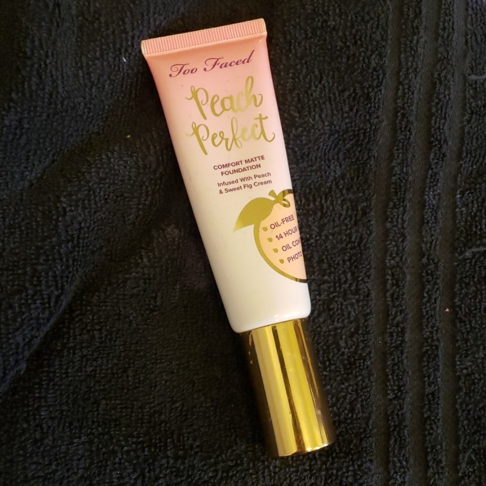 Too Faced Peach Foundation natural beige
